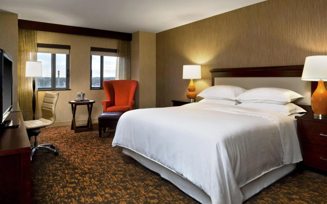 Sheraton Springfield Monarch Place Hotel
