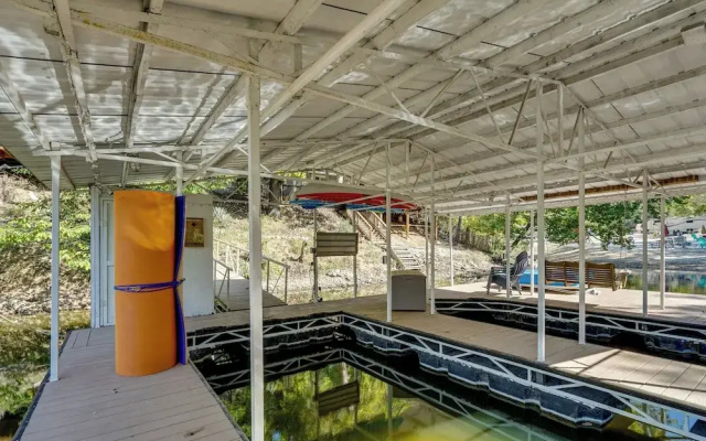 Lakefront Fun in Sunrise Beach! Pet-friendly Home!