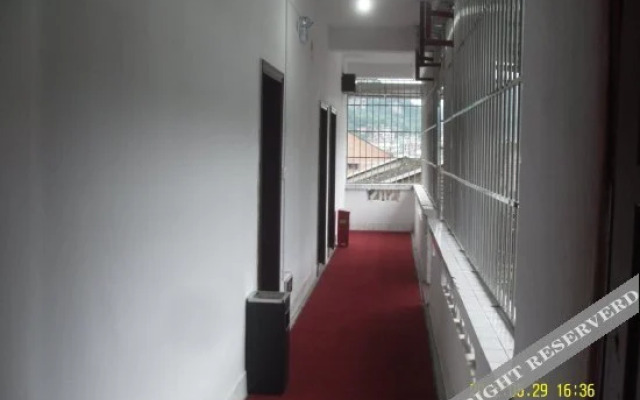 Zhenyuan Sunny Hotel