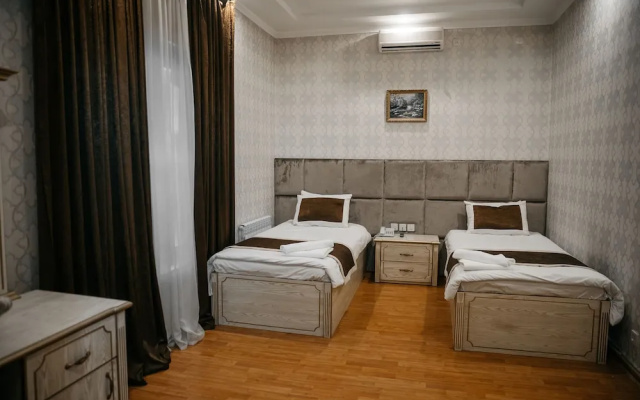 Отель Shahlo
