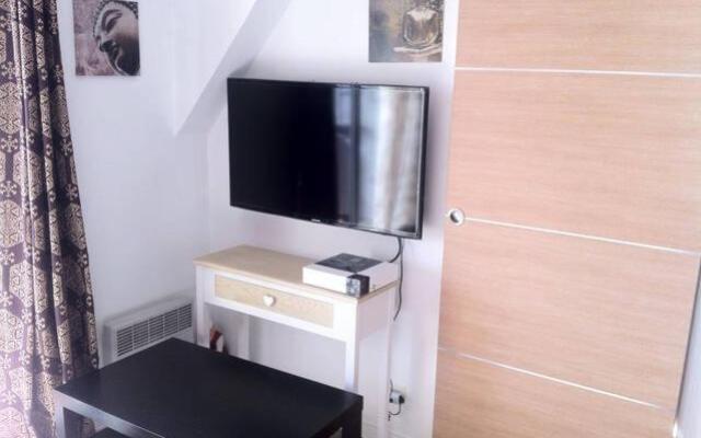 NICE FLAT 400 m FROM BEACH & CENTER