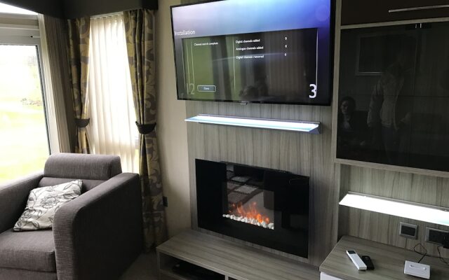 Craig Tara Deluxe Caravan Holidays