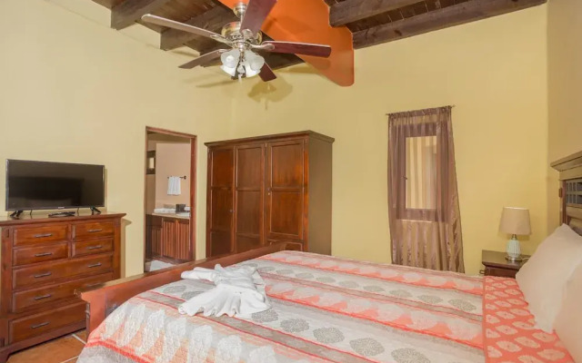 Caribbean Breeze 6b 2 Bedroom Condo by RedAwning