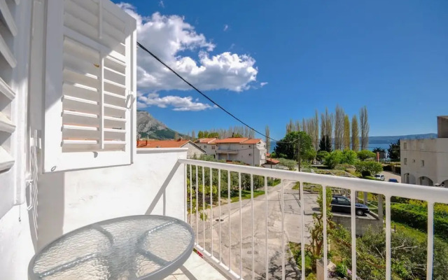 Apartments and Rooms Nikola