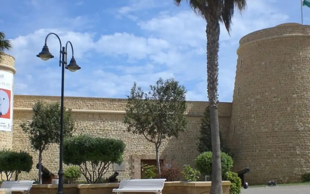 Nice Property With Shared Pool and Terrace