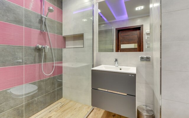 Flats For Rent - Chmielna Riverside