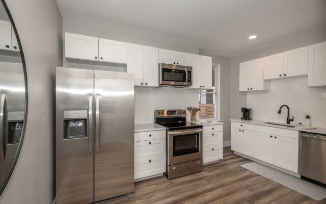 The Luxe Spot Suites