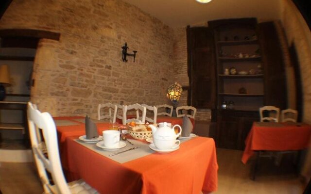 Hotel Raymond VII