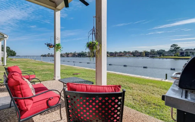 Fish & Boat on Lake Conroe: Waterfront Retreat!