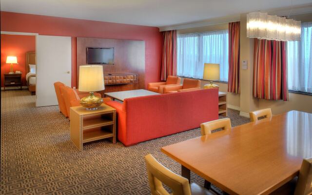 DoubleTree by Hilton Hotel St. Louis - Chesterfield