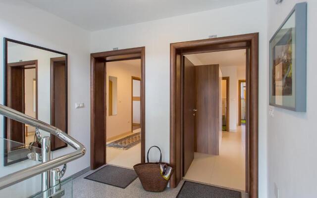 Apartment Maestral