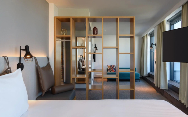 Moxy Lisbon City
