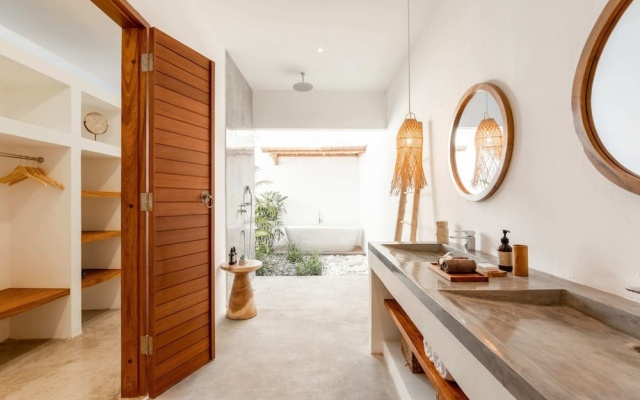 Villa Lumahi Satu – Guest Rooms – Cemagi