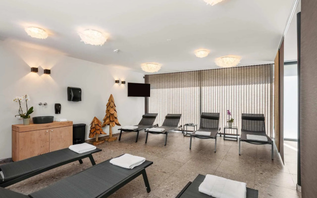 Emma Deluxe Aparthotel