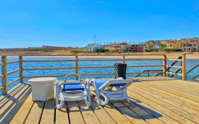 Luxury Seafront Pool Villa - 3 Stories & Roof floor - All Master Bedrooms