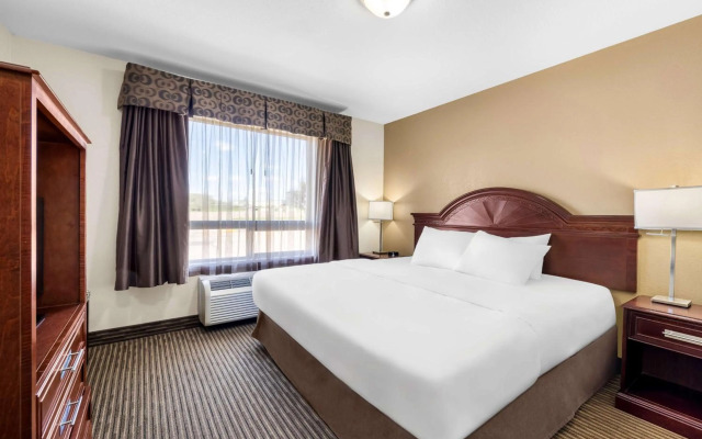 SureStay Plus Hotel by Best Western Drumheller