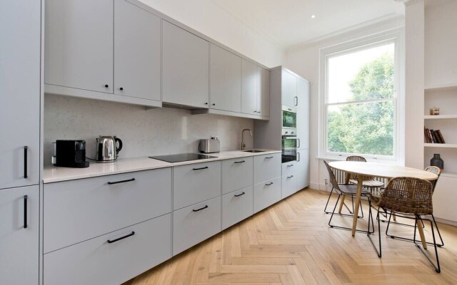 Modern, Chic 1-bed in Notting Hill