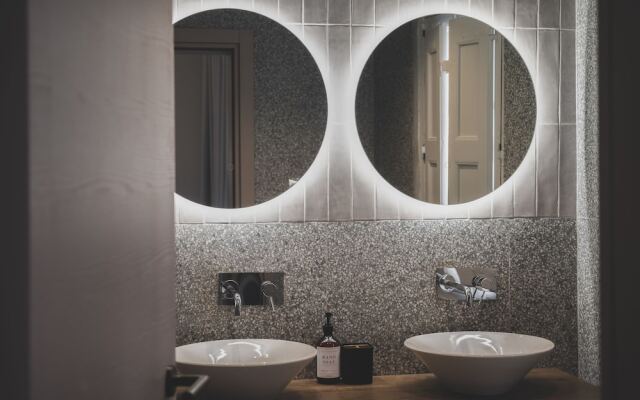 Maria Rosa Suites