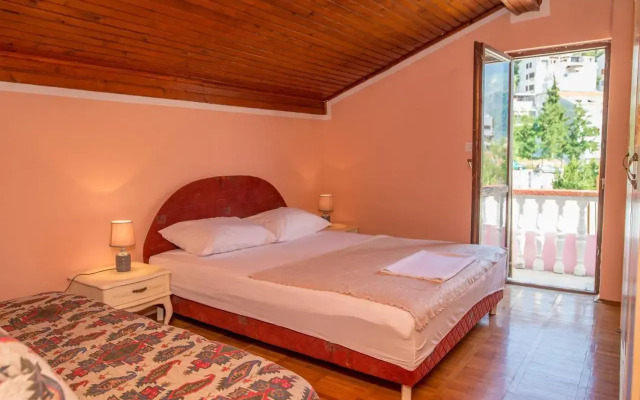 Apartment Quince