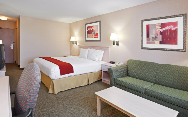 Holiday Inn Express Vermilion by IHG