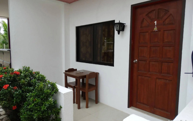 OYO 502 Roberto's Resort