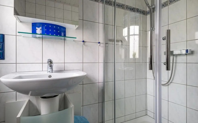 Apartment With Fenced Garden in Faid