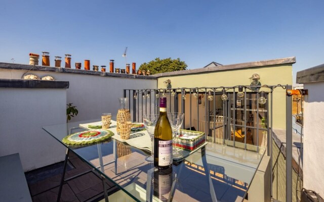 Unique Light-filled House - Primrose Hill