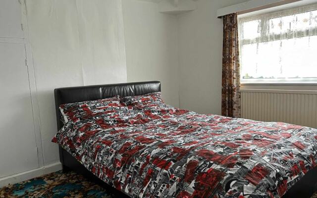 Stunning 3-bed House in Burnley