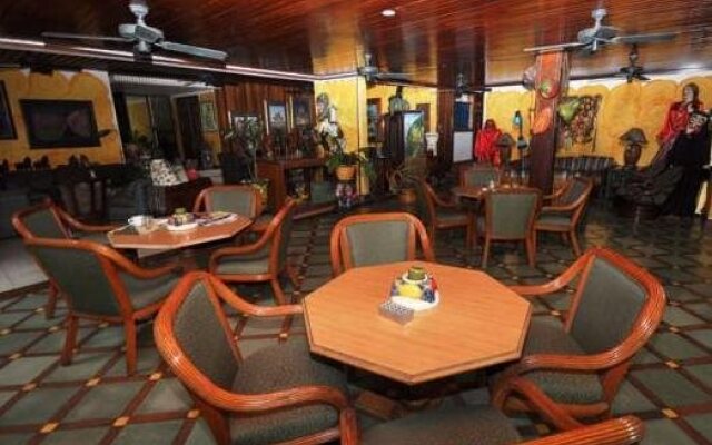 Hostal Real - Los Robles