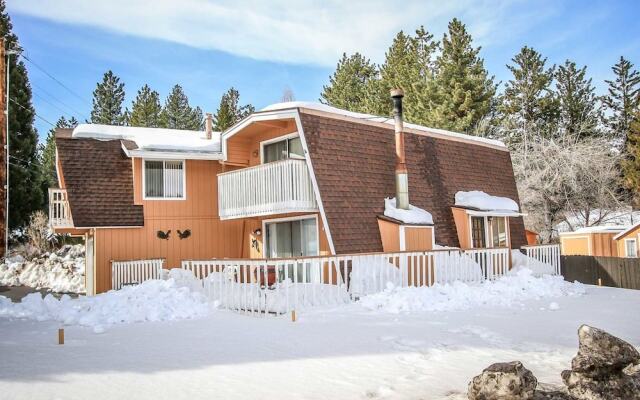 Leader on Cedar 1115 by RedAwning