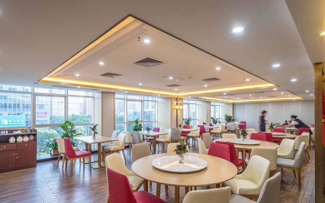 Echeng Hotel - Tongji Holiday Hotel Guangzhou Zhujiang New Town