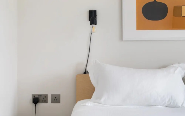 Hausd - Leicester Square