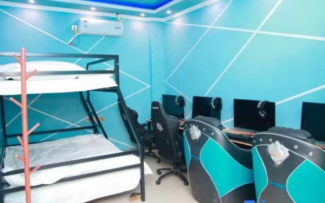 Time and Space Walk Electronic Sport Hotel