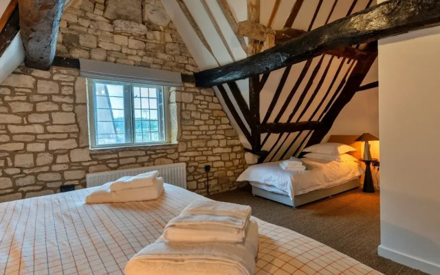 Holiday Home in Painswick, No Deposit