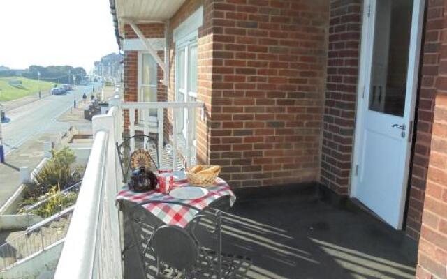Seabreeze Apartment