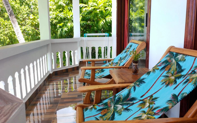 MT Seaside Apartment