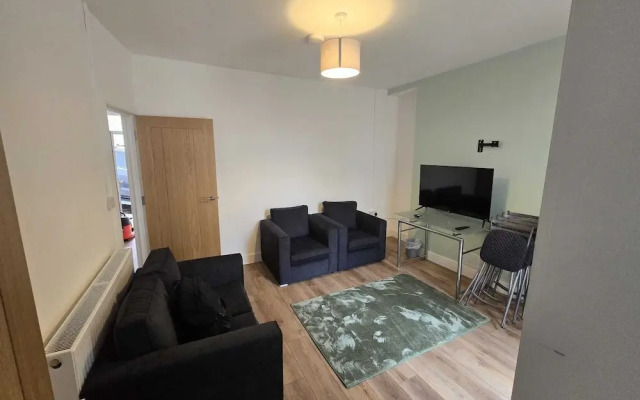 Newly Renovated 4 Bedroom House