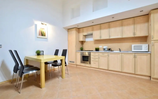 Standard Apartment by Hi5 - Fővám square