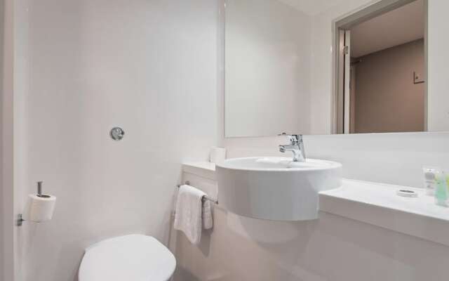 Spacious New 6BR Apartment in City Centre -sleeps6