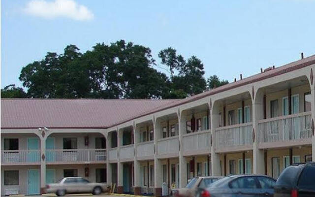 Econo Lodge (Natchez, Ms) - Run Of House