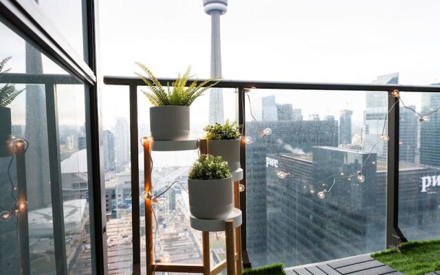 QuickStay - Elegant & Modern Condo, CN Tower Views