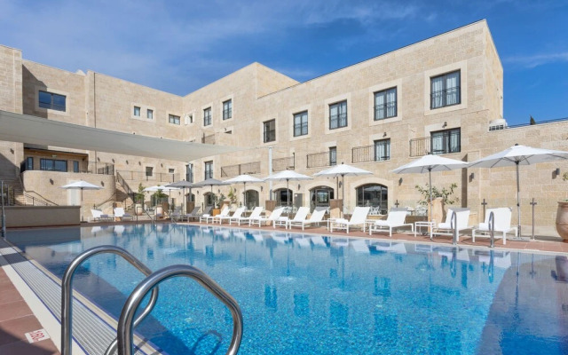 Edmond Luxury Hotel & Spa