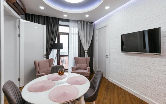 Room Tour (Рум Тур)  на улице Республики 8