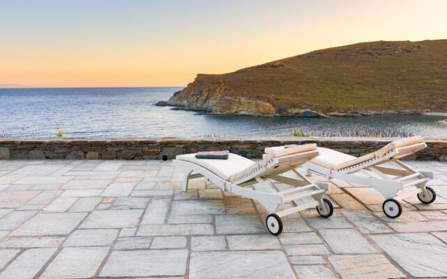 Inviting 8-bed Villa in Ermoupoli - Villa Blueros