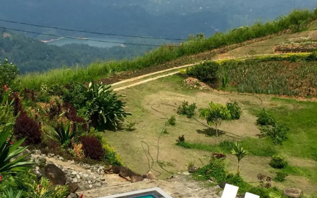 Singha Sanasa Luxury Homestay