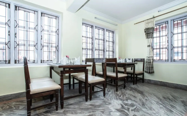 OYO 375 Chef House Resort