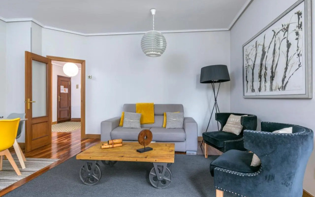 Gran Via 3 by Forever Rentals