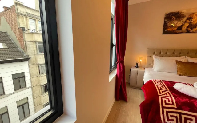 One Lux Stay Near Antwerp Central - 3 Bedroom 1.5 Bathroom