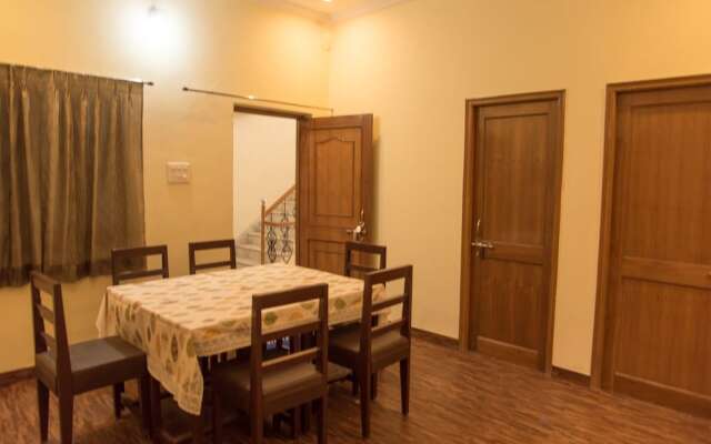 OYO 11933 Home Classic 3BHK near Geetanjali Hospital