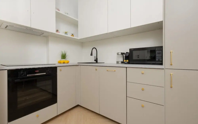 Subtle Apartment in Warsaw by Renters